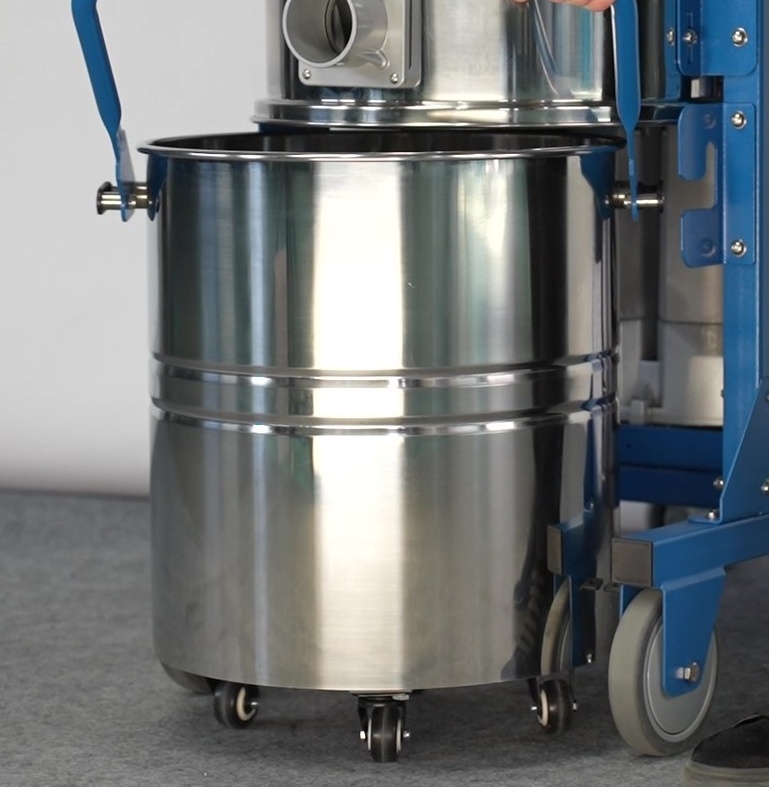 Откатной бак на поворотных колесах